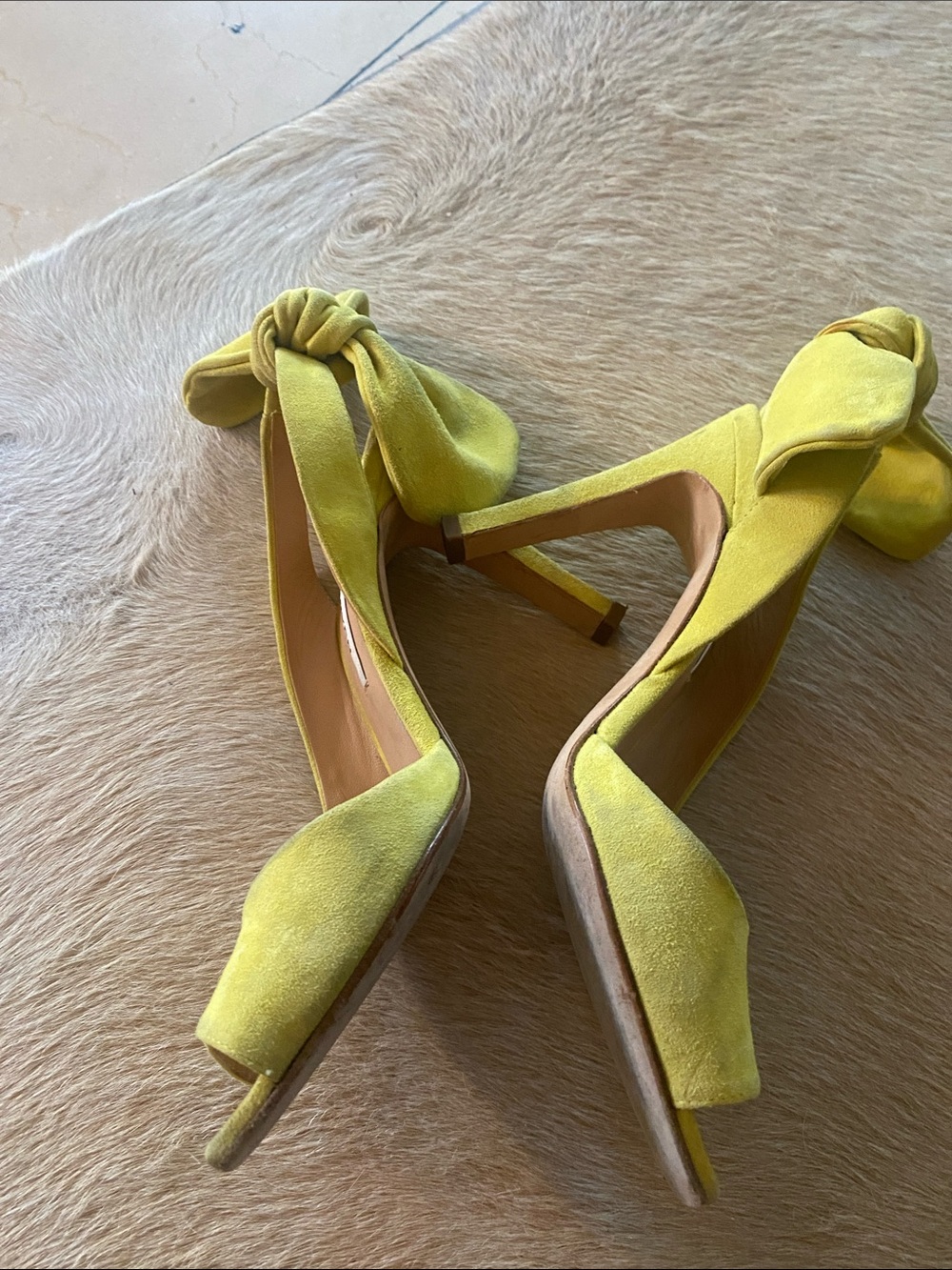 Carven suede peep toe heels with a bow 39